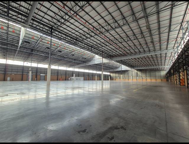13,926M² WAREHOUSE TO LET IN GOSFORTH PARK